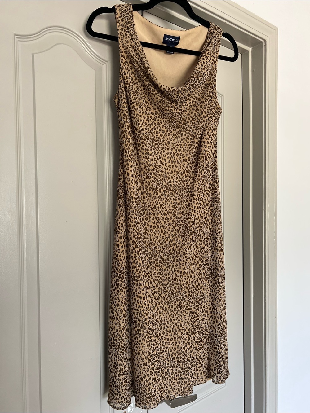 SOLD 🖤 Y2K Leopard Print 100% Silk Cowl Neck Midi Dress Ann Taylor Petites 10P - Picture 4 of 7